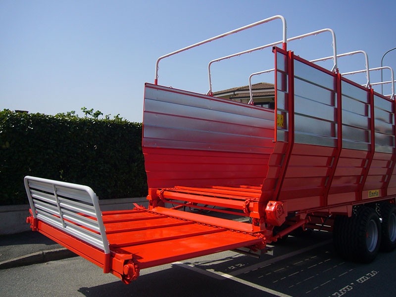 Scarico posteriore bilaterale a porta